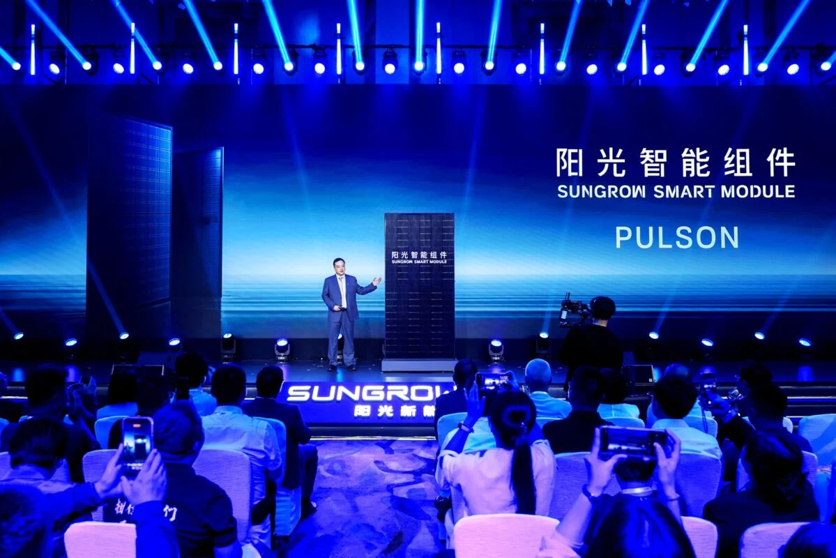 A Sungrow Pulson smart PV module with integrated electronics for enhanced power monitoring and optimization.
